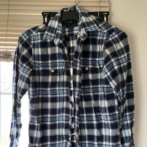 American eagle small shirt